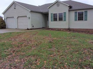 472 Hearthstone Ln, Henderson, KY 42420