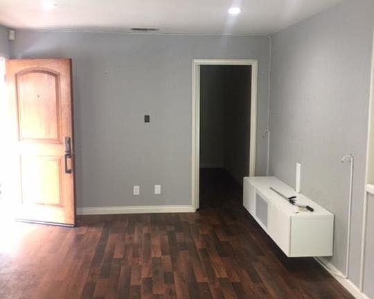 3rd image of 3244 De Witt Dr