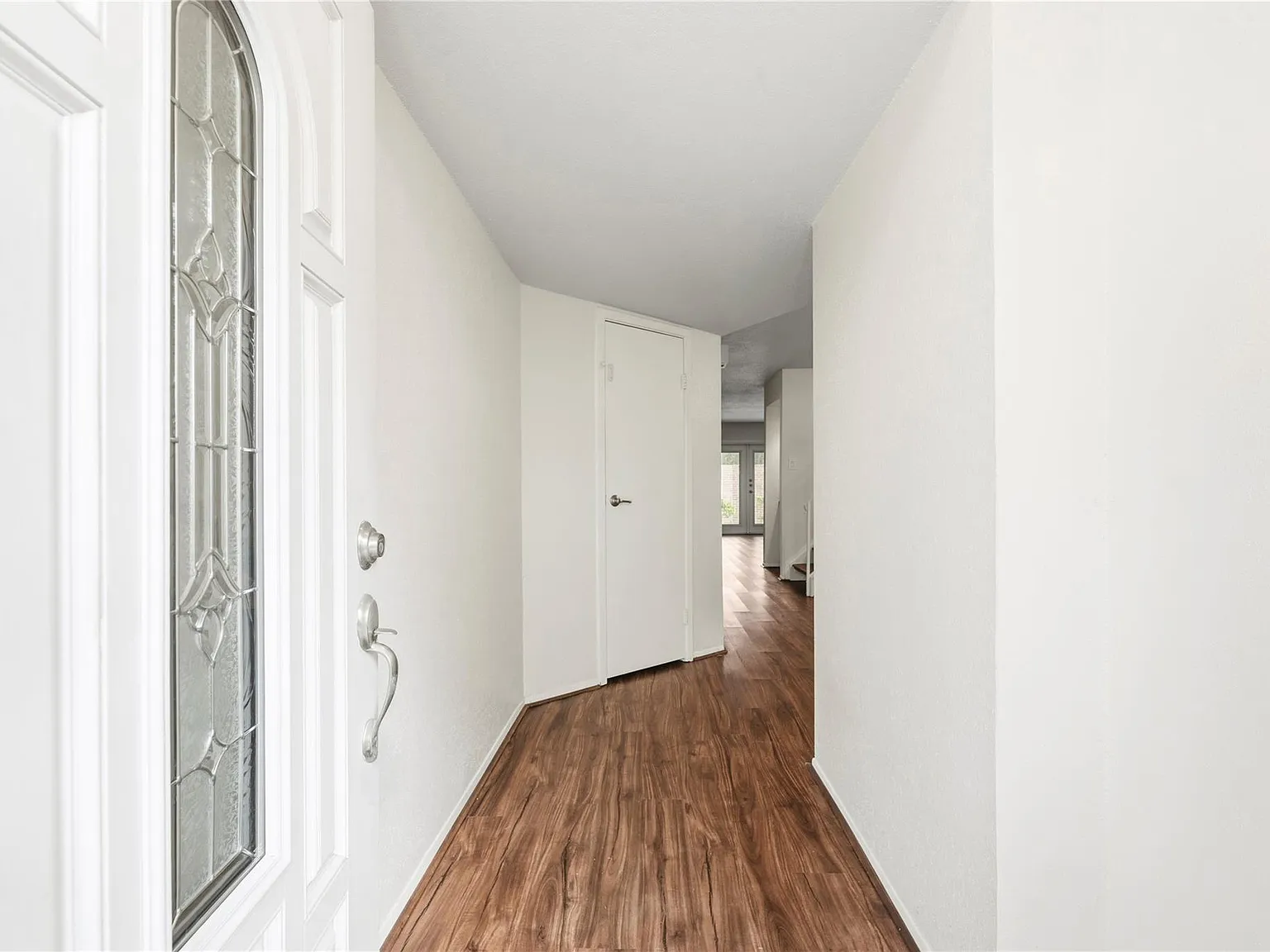 2 bed, 2.5 bath, 1331 sqft, $1,650 — Photo 2