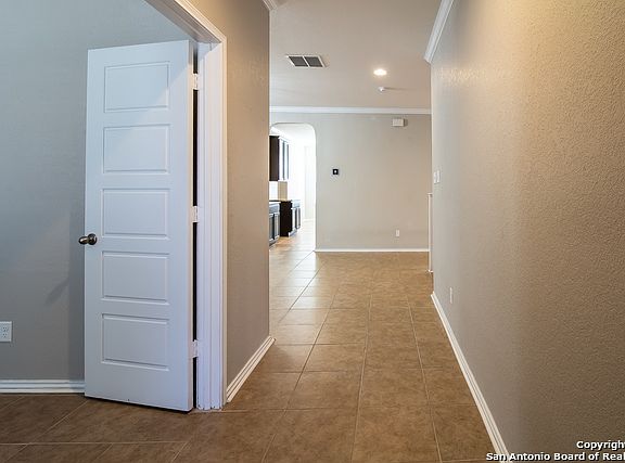 3rd image of 4603 Montrose Wood