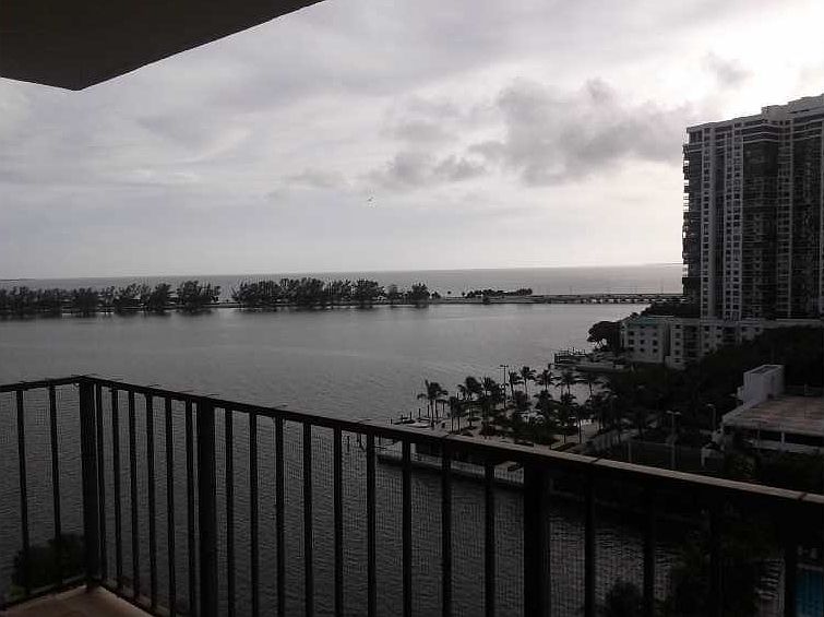 2nd image of 1925 Brickell Ave #1211