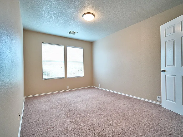 18814 Sandelford Dr — Photo 15