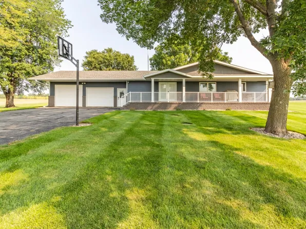8988 320th St, Saint Joseph, MN 56374