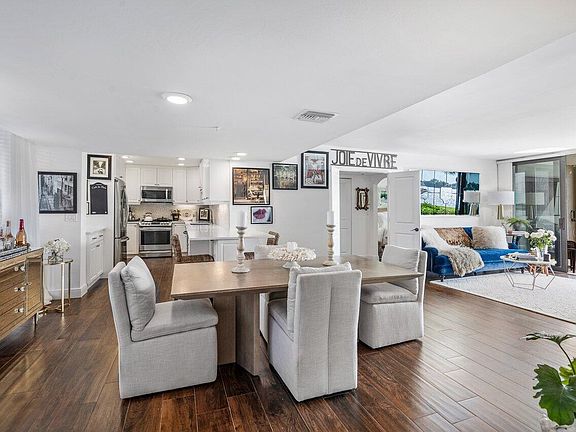 4th image of 8200 Lakeshore Dr #1060