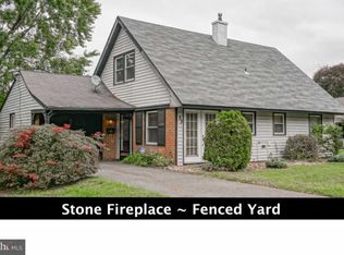 33 Meadowlark Ln, Willingboro, NJ 08046