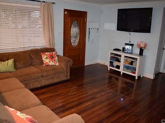 2nd image of 1067 W 229th St