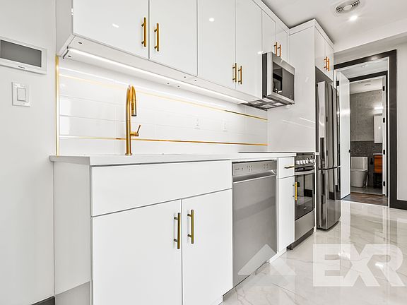 2nd image of 1336 Dekalb Ave #4F
