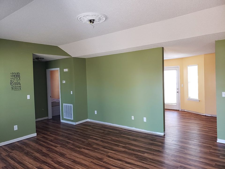2nd image of 51 Ellie Ln