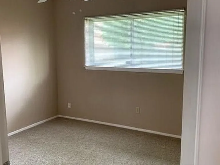 7208 Southridge Trl — Photo 9