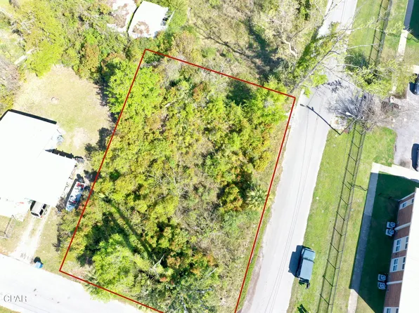 2909 E 2nd Plz, Panama City, FL 32401