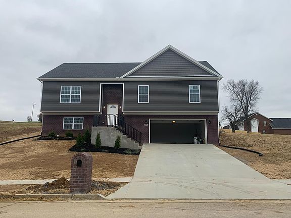 2nd image of 104 Hackberry Ct