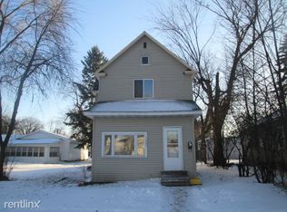 1607 University Ave, Grand Forks, ND 58203