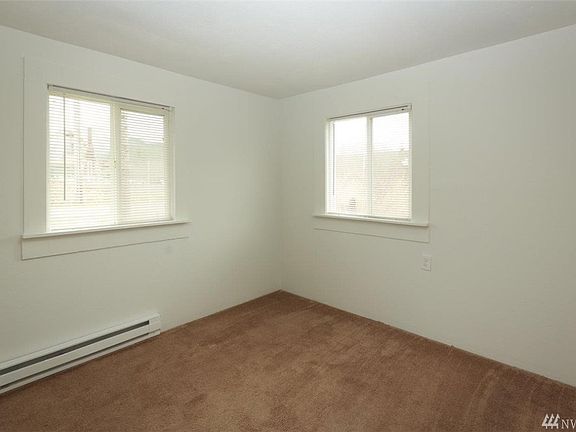 5th image of 2404 Broadway Ave