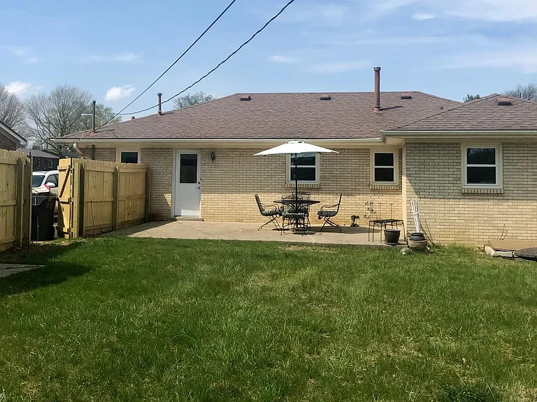 1724 Chelmsford Dr — Photo 3