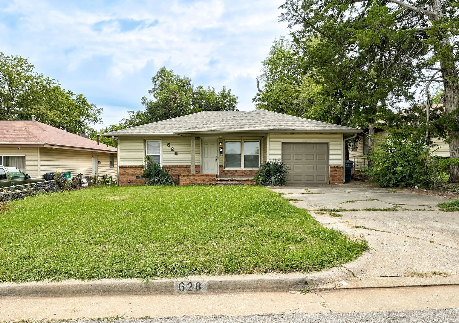 Charming 3-Bedroom Home Near the Capitol Don't Miss Out! — Photo 2