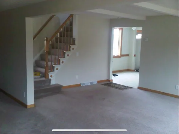 21025 Davenport St NE, East Bethel, MN 55011