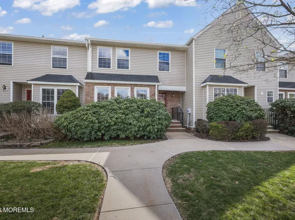 103 Bedford Place, Morganville, NJ 07751