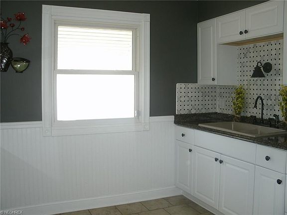 4th image of 12118 Woodward Blvd