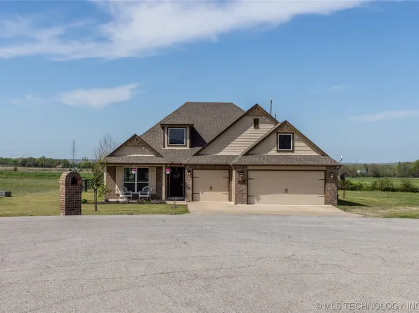 30390 S Maxine Ave, Inola, OK 74036
