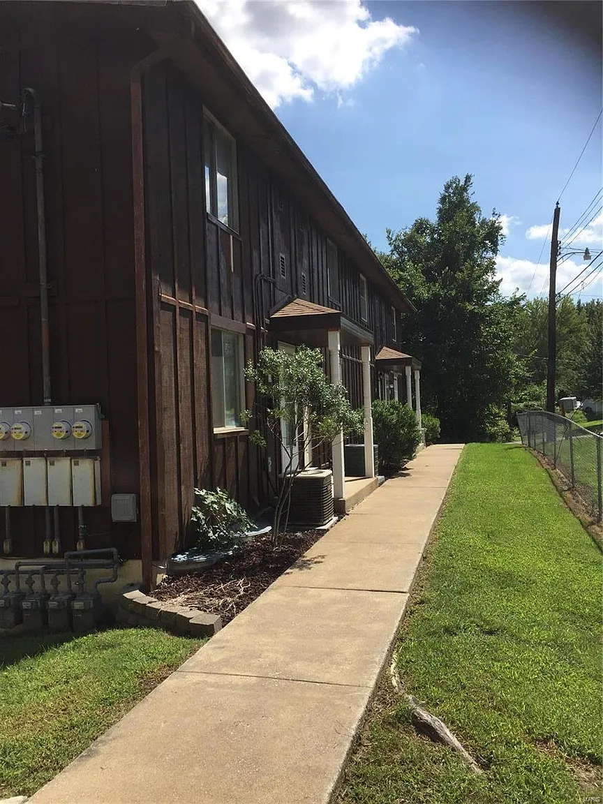 531 Short St photo 1