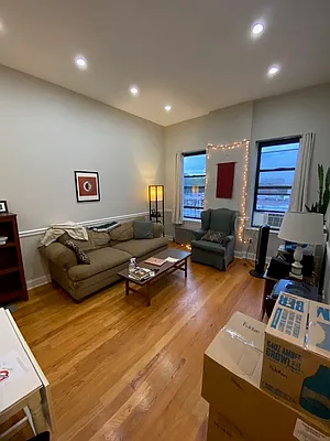 Rented by Mdays Realty | media 7