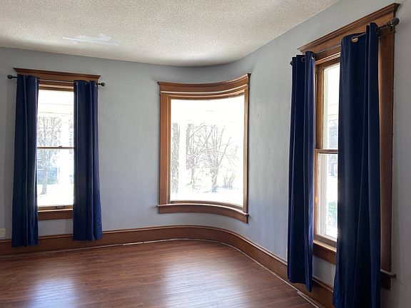 4th image of 301 N Hundley St