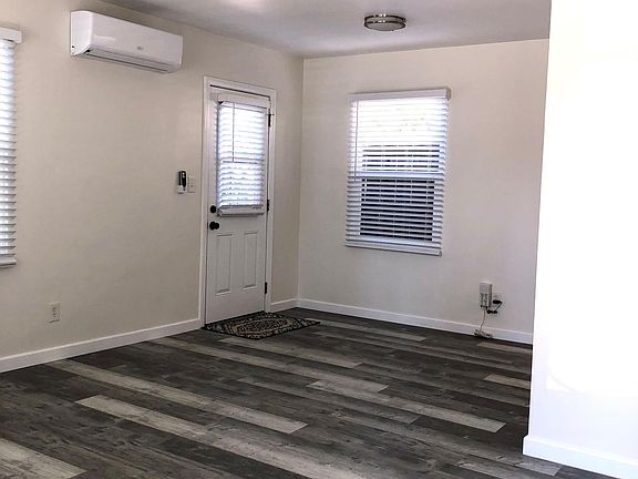 3rd image of 3418 Thorn St
