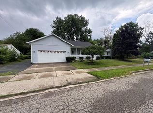 565 Highland Ave, Pontiac, MI