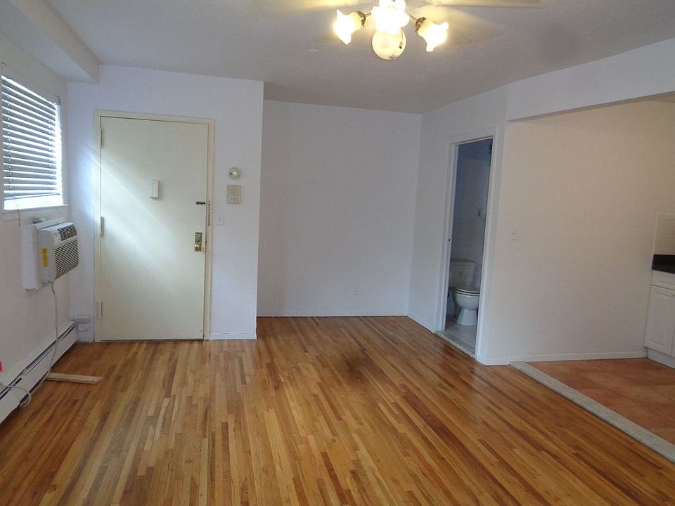1st image of 3064 30th St APT 1