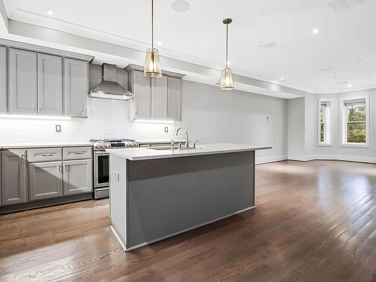 51 Quincy Pl NE #2 — Photo 3
