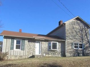 2222 Stamey Rd, Sawmills, NC 28630