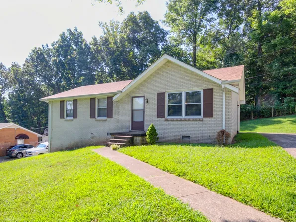 354 Crest Dr, Clarksville, TN 37043
