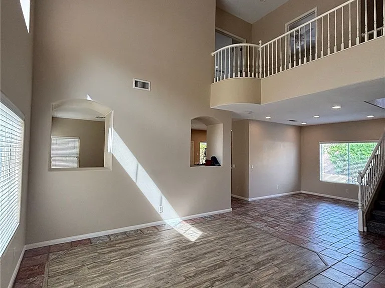 8585 Ebony Hills Way — Photo 3