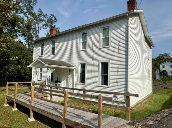100 Madison St, Fairview, WV 26570