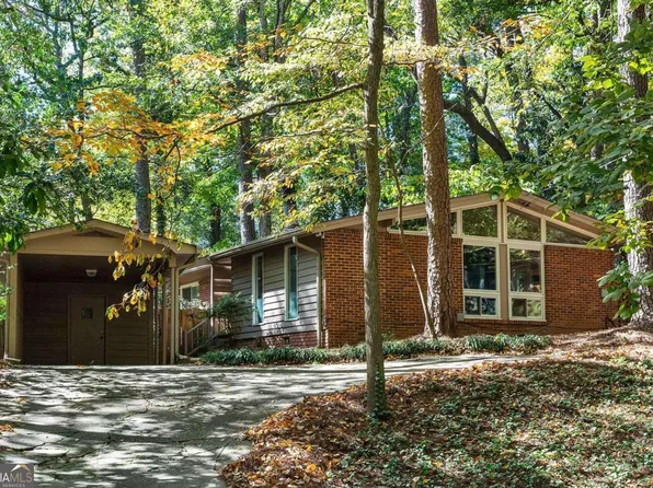 2346 Tanglewood Cir, Atlanta, GA 30345