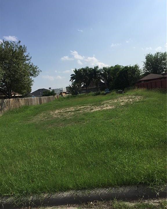 2nd image of 227 Candy Dr