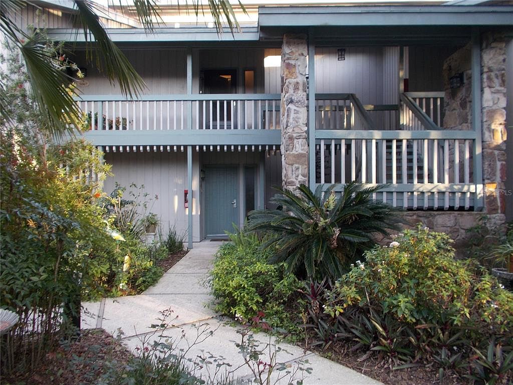 3092 Camelot Dr #3092