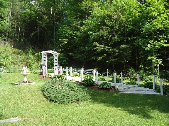 Beautifully landscaped yard.