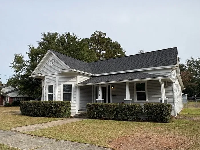 3 bed, 2.0 bath, 1456 sqft, $1,350 — Photo 3