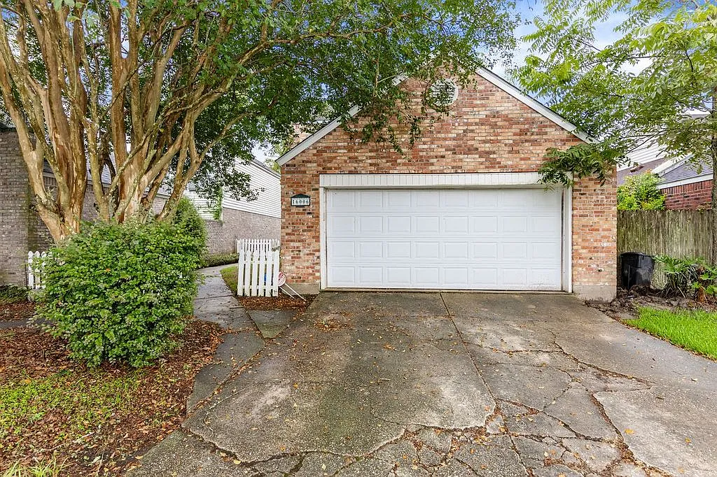 3 bed, 1888 sqft, $1,800 — Photo 2