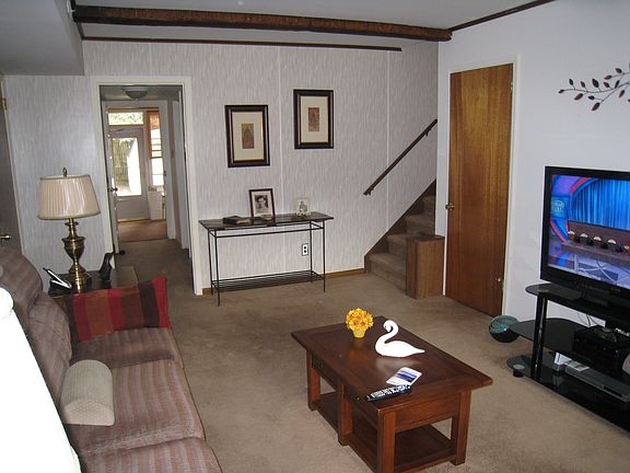 Fam. Rm (cont.) w/access to full bath & bedroom