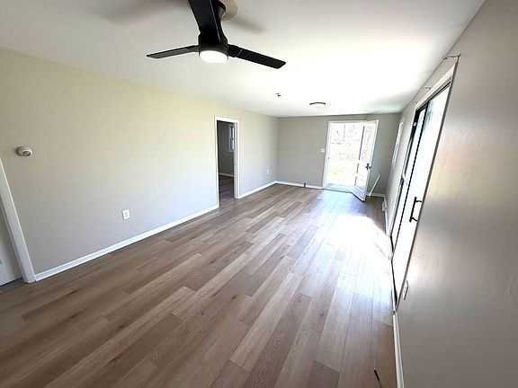 4th image of 2903 Mountain Laurel Ln #2907