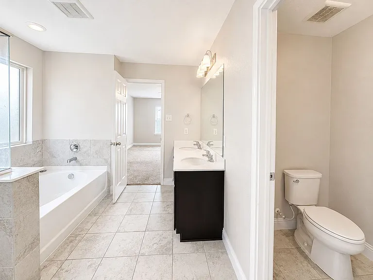 2605 Wesley Ave — Photo 20