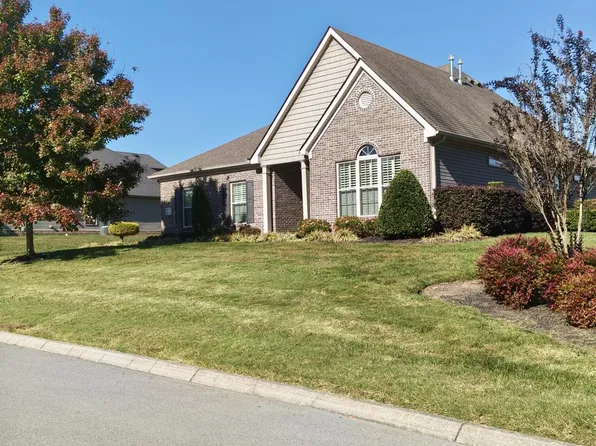 306 Granada Dr, Lenoir City, TN 37772