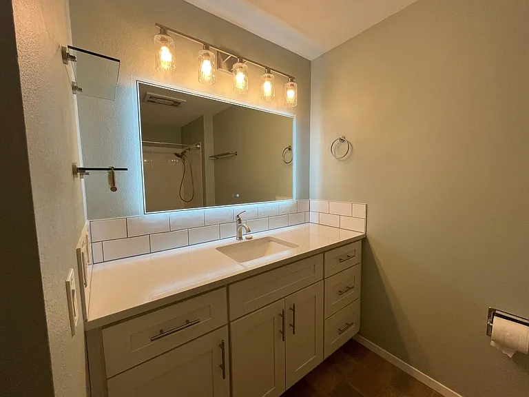 1730 S Harbor Way #303 — Photo 17