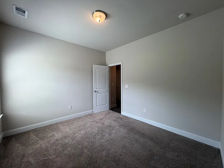 61 N Village Cir — Photo 24