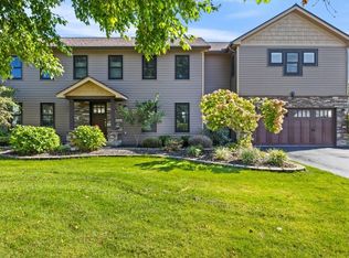 22 Norbrook Rd, Fairport, NY 14450