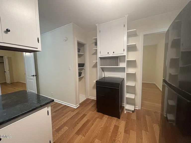 384 E Wimberly St — Photo 11