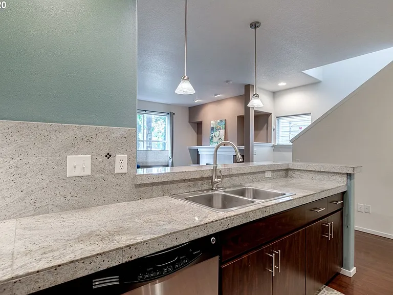 2232 NE Redelfs Way — Photo 7