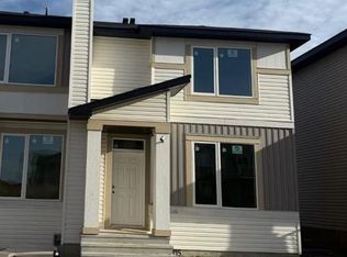 1995 W McCaskill Dr, Crossfield, AB T0M0S0